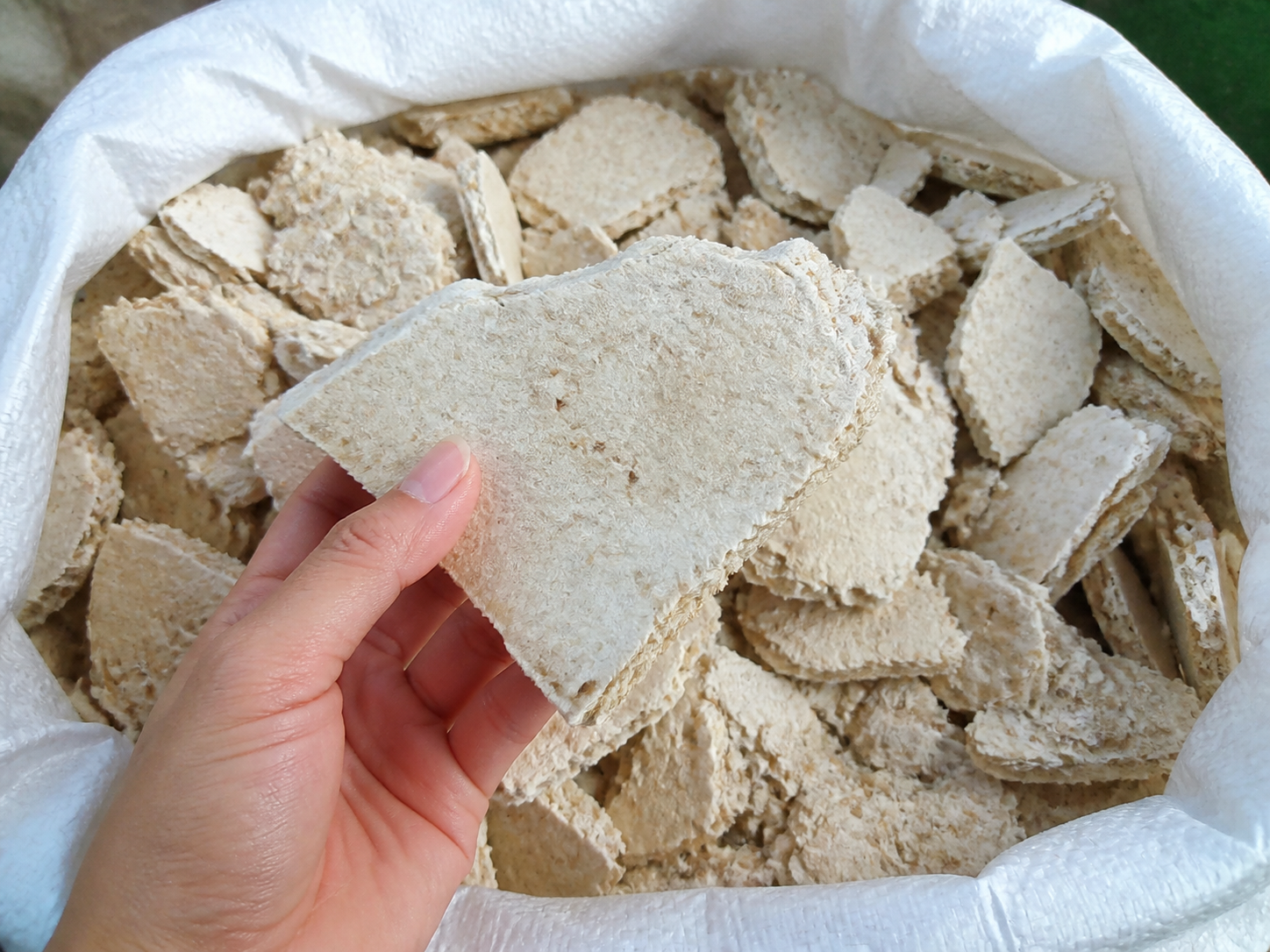 Vietnamese copra cake product